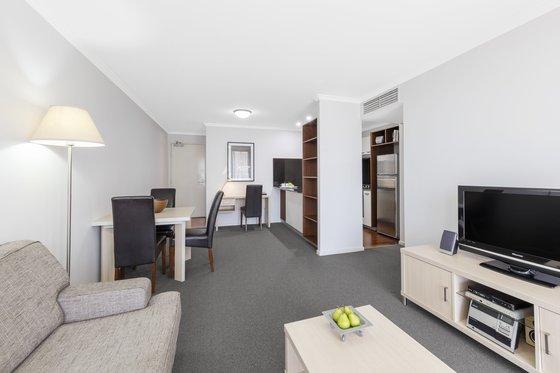 Oaks Brisbane Lexicon Suites وسائل الراحة الصورة