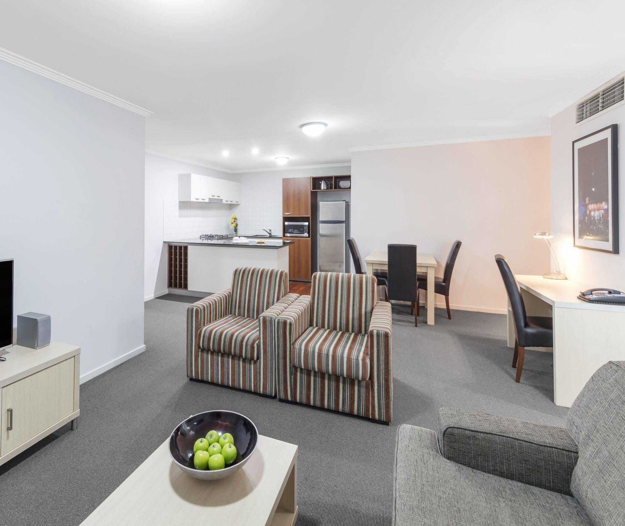 Oaks Brisbane Lexicon Suites المظهر الخارجي الصورة